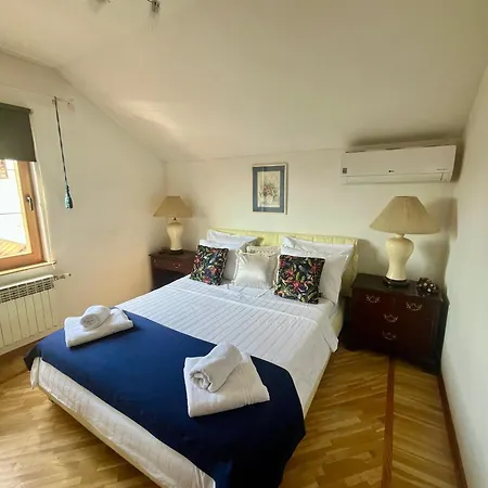 Vintage Penthouse Homestay *